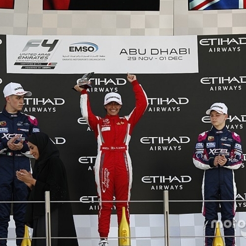 فورمولا 4 الإماراتية: آمنة القبيسي تفوز بالسباق الأول على حلبة مرسى ياس