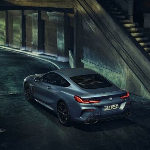 Exclusive position in the front row of the grid: The BMW M850i xDrive Coupe First Edition.