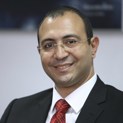 عصام حسين مصطفي عضو منتدب لشركة النيل للتجارة والهندسة وكيل هوندا وتويو للاطارات اليابانية