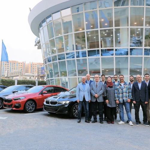 بالأسعار المعلنة الرسمية: "جلوبال أوتو" تُسلّم الدفعة الأولى مِن حجوزات سيارات BMW لعملائها