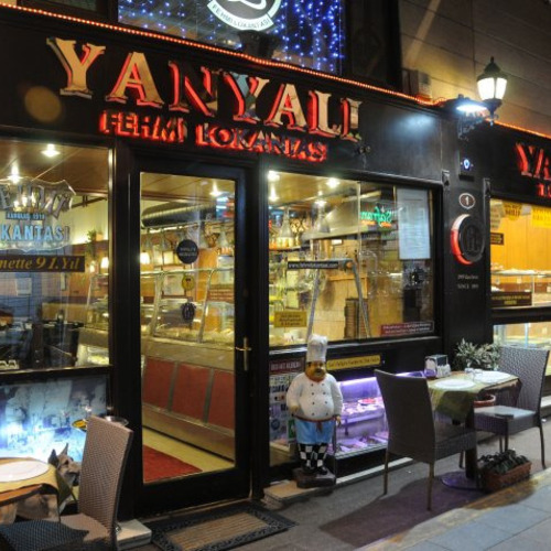 مطعم (YANYALI) التاريخى بأسطنبول .. والتجربة الإستثنائية