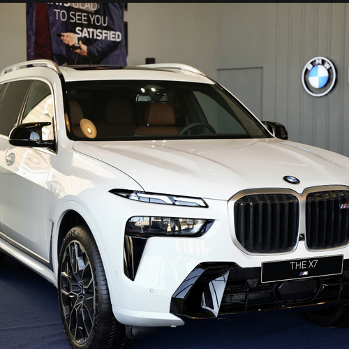 في احتفالية صيفية رائعة بالعالمين الجديدة  جلوبال أوتو تعيد إطلاق برنامج BMW Grand Class لعملاء X7 والفئة السابعة والفئة الثامنة