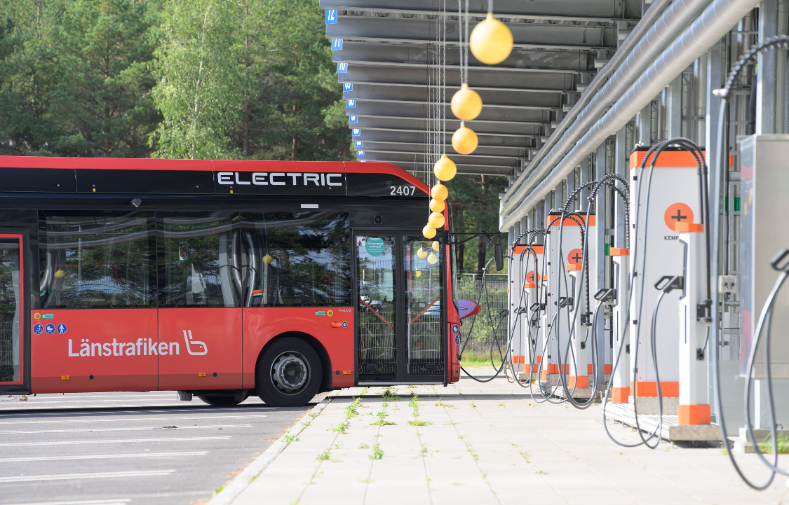 Kemppower تعرض حلول الشحن السريع المعيارية والقابلة للتطوير في Busworld Europe 2023