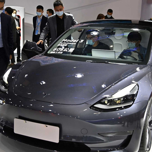 مباحثات بين السعودية وتسلا لإنشاء مصنع للسيارات الكهربائية في المملكة
