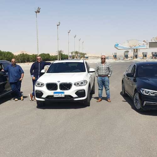 تجربة قيادة استثنائية جدا على مجموعة طرازات سيارات BMW من الشركة البافارية  قيادة على مسافة 300  كيلو متر .... لتناغم وتعايش مع امكانات ورفاهية واداء سيارات BMW