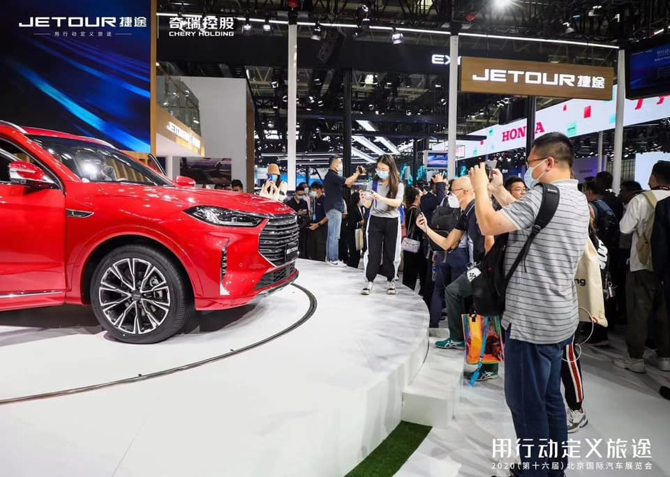نجاح كبير لجناح جيتور بمعرض بكين للسيارات تقديم السيارة X70 PLUS   ....  كان عنوان للعلامة جيتور لرؤية المستقبل