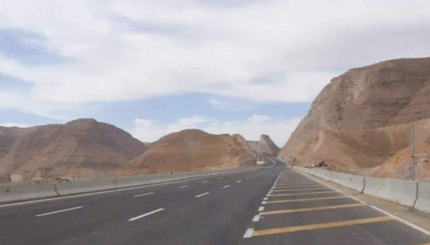 هل انتحرت فتاة طريق الجلالة؟