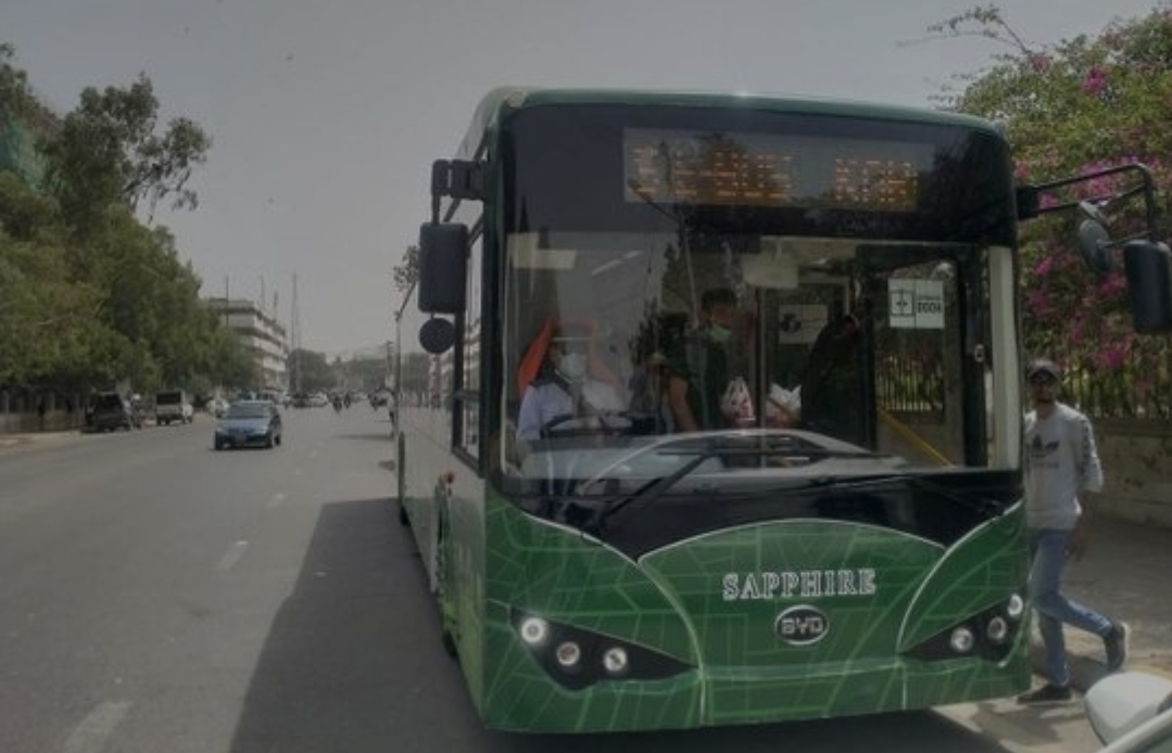 250 حافلة  كهربائية تدخل الخدمة في ست مقاطعات  في باكستان