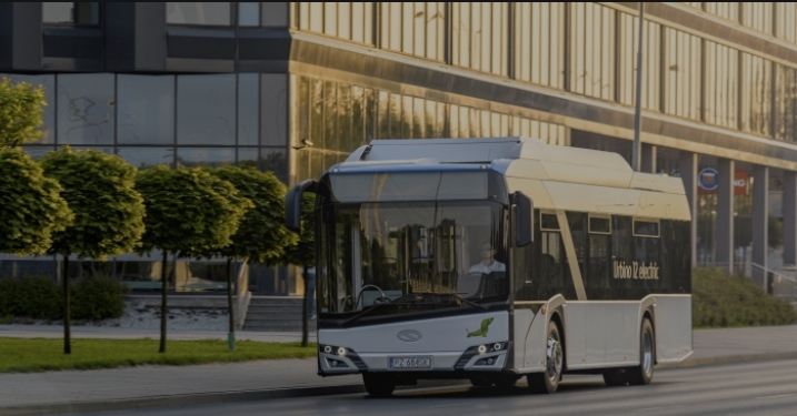 حافلة سولارس  تسيطر على سوق الحافلات  الكهربائية في بولندا وشرق أوروبا