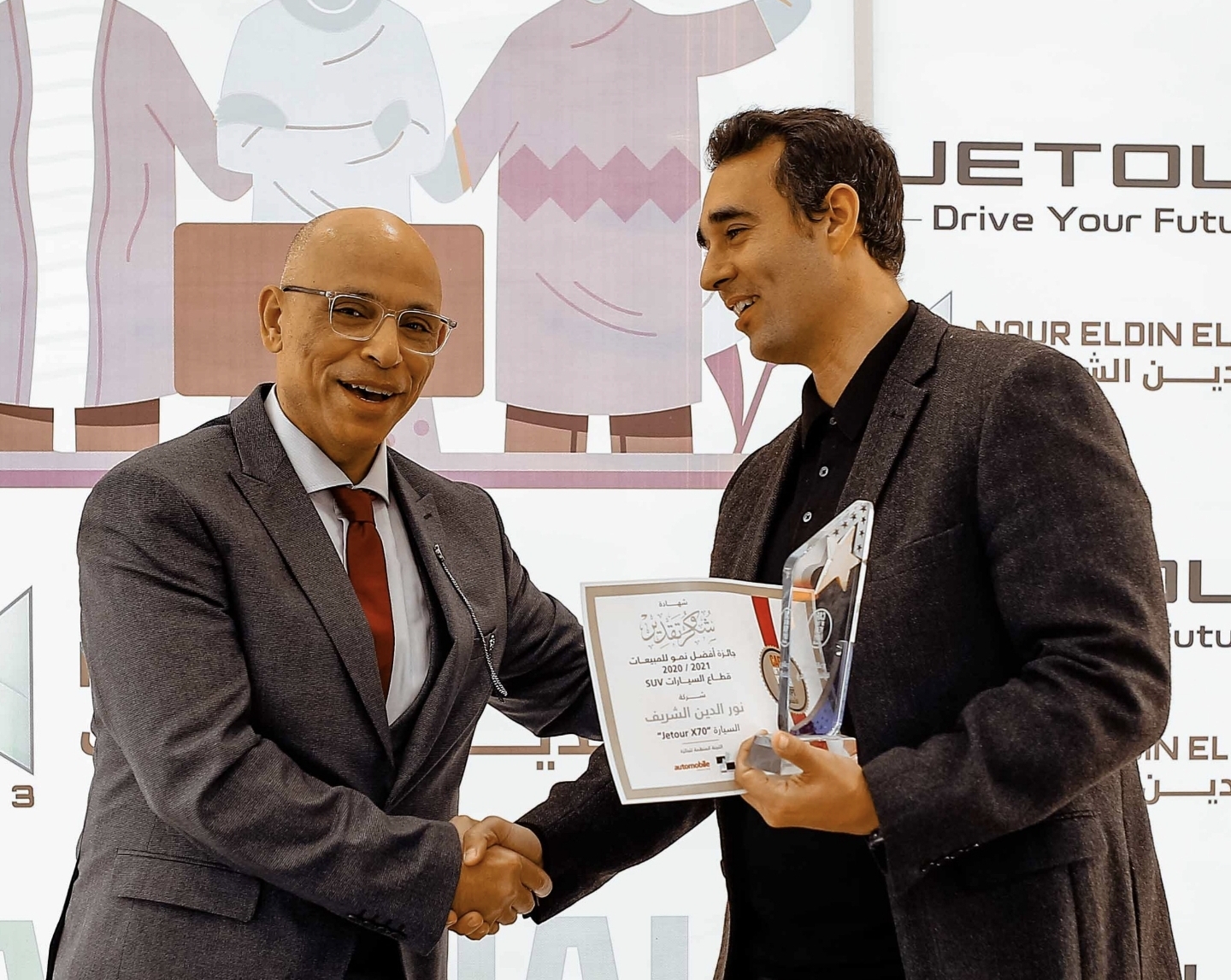 السيارة جيتور X70   .... تحصل على جائزCAR OF THE YEAR EGYPT  الافضل فى فئة الـــــ SUV  نمو فى المبيعات