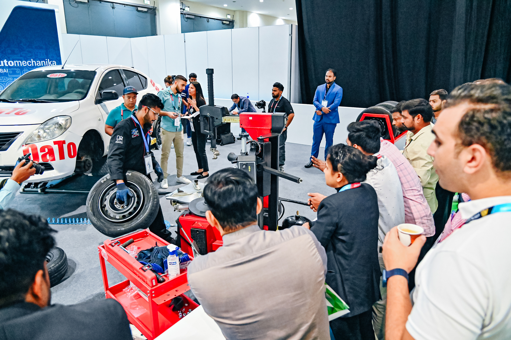 مبادرة أفريكونيكشنز تعود مجدداً في الدورة التاسعة عشر من معرض أوتوميكانيكا دبي