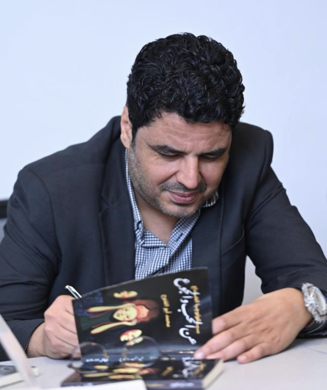 حفل توقيع رواية «عن الحب والجوع» باكورة أعمال الكاتب محمد أبو الفتوح