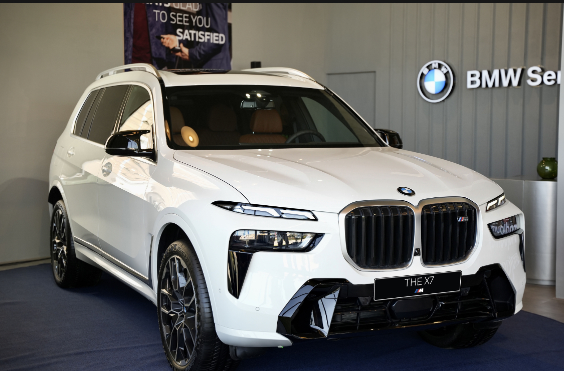 في احتفالية صيفية رائعة بالعالمين الجديدة  جلوبال أوتو تعيد إطلاق برنامج BMW Grand Class لعملاء X7 والفئة السابعة والفئة الثامنة