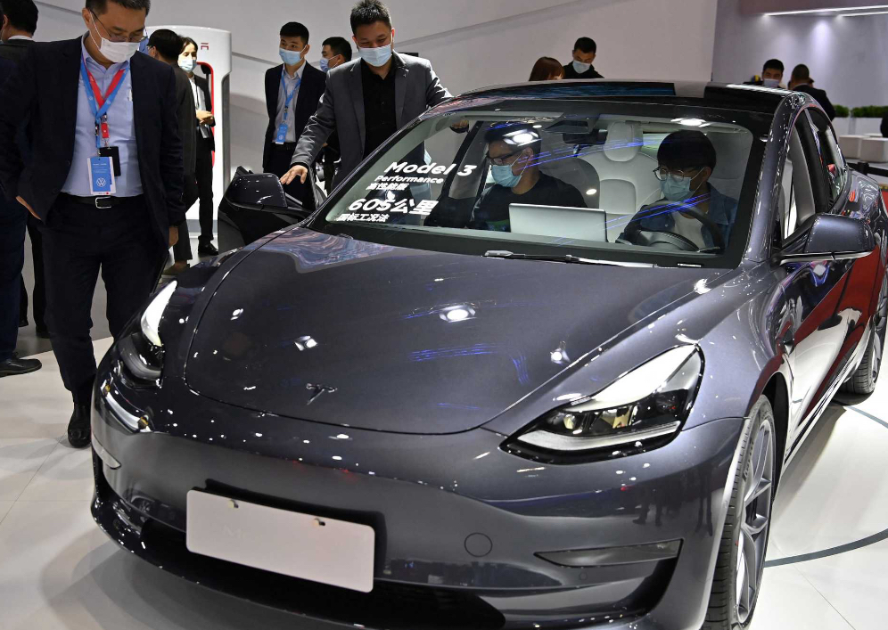 مباحثات بين السعودية وتسلا لإنشاء مصنع للسيارات الكهربائية في المملكة