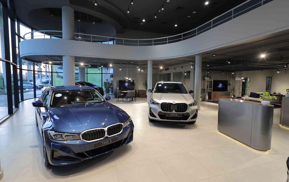 جلوبال أوتو تعيد افتتاح صالة عرض BMW وMINI بالطريق الصحراوي في منطقة أبو رواش