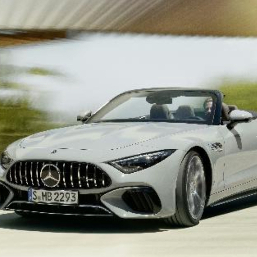 مرسيدس-بنز ايجيبت تقدم السيارة Mercedes-AMG SL55 4MATIC+ الجديدة كليًا في مصر