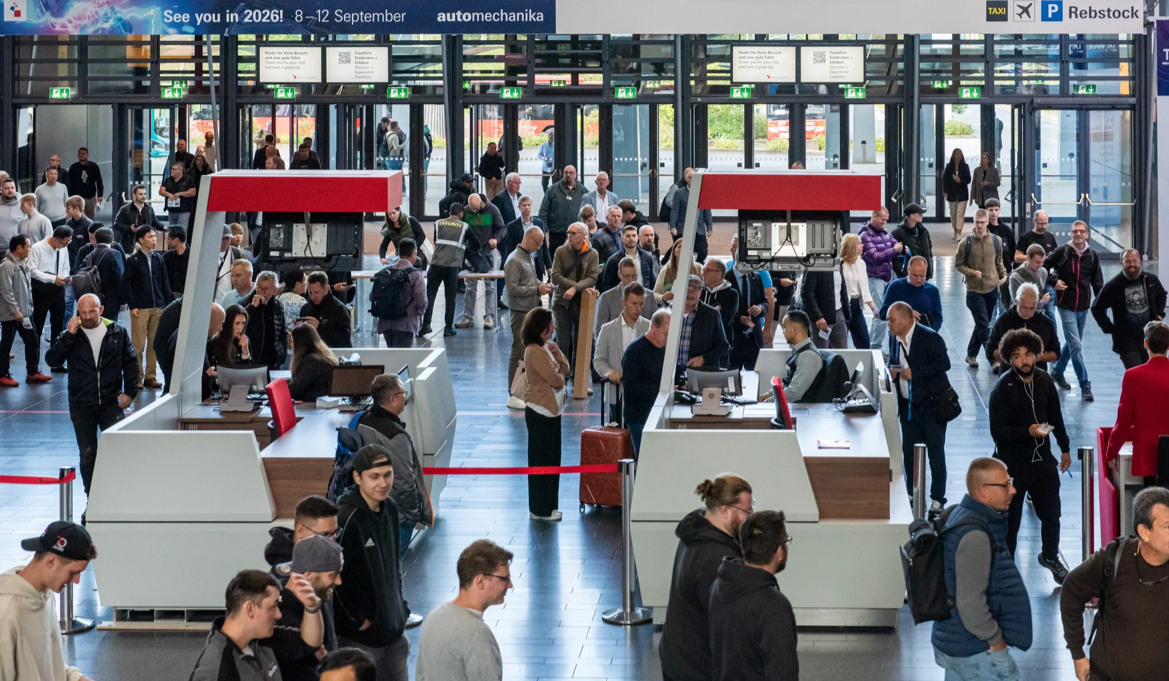 معرض أوتوميكانيكا الجديد: المركبات المُعرّفة بالبرمجيات وتأثيرها على سوق ما بعد البيع للسيارات